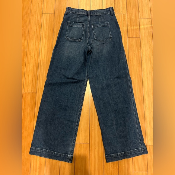 Old Navy High-Waisted Baggy Wide-Leg Jeans - Picture 3 of 4
